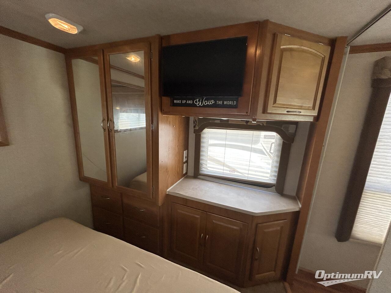 2008 Fleetwood Terra LX 31M Photo 16