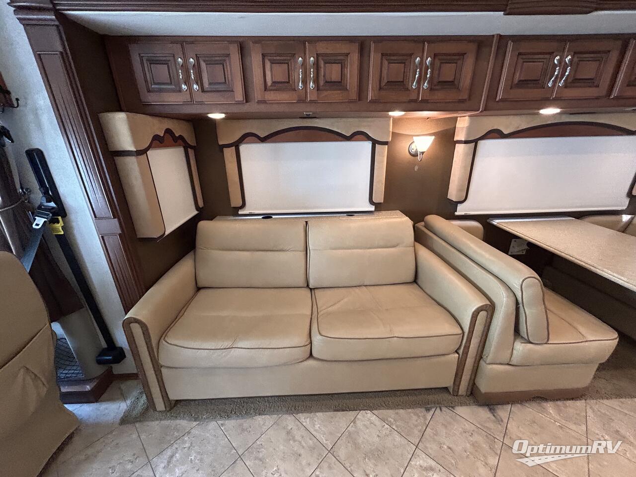 2012 Fleetwood Discovery 36J Photo 8