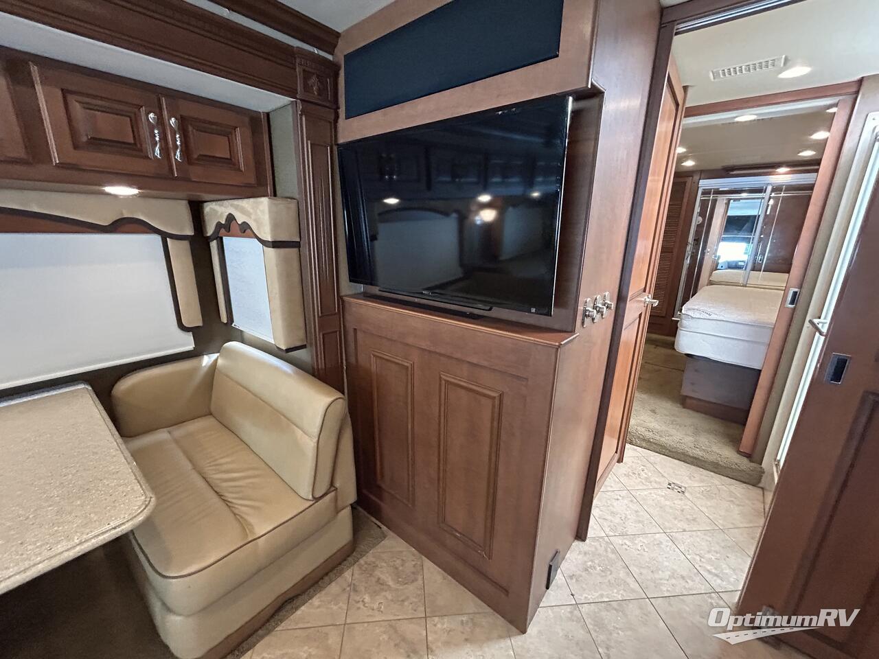 2012 Fleetwood Discovery 36J Photo 10