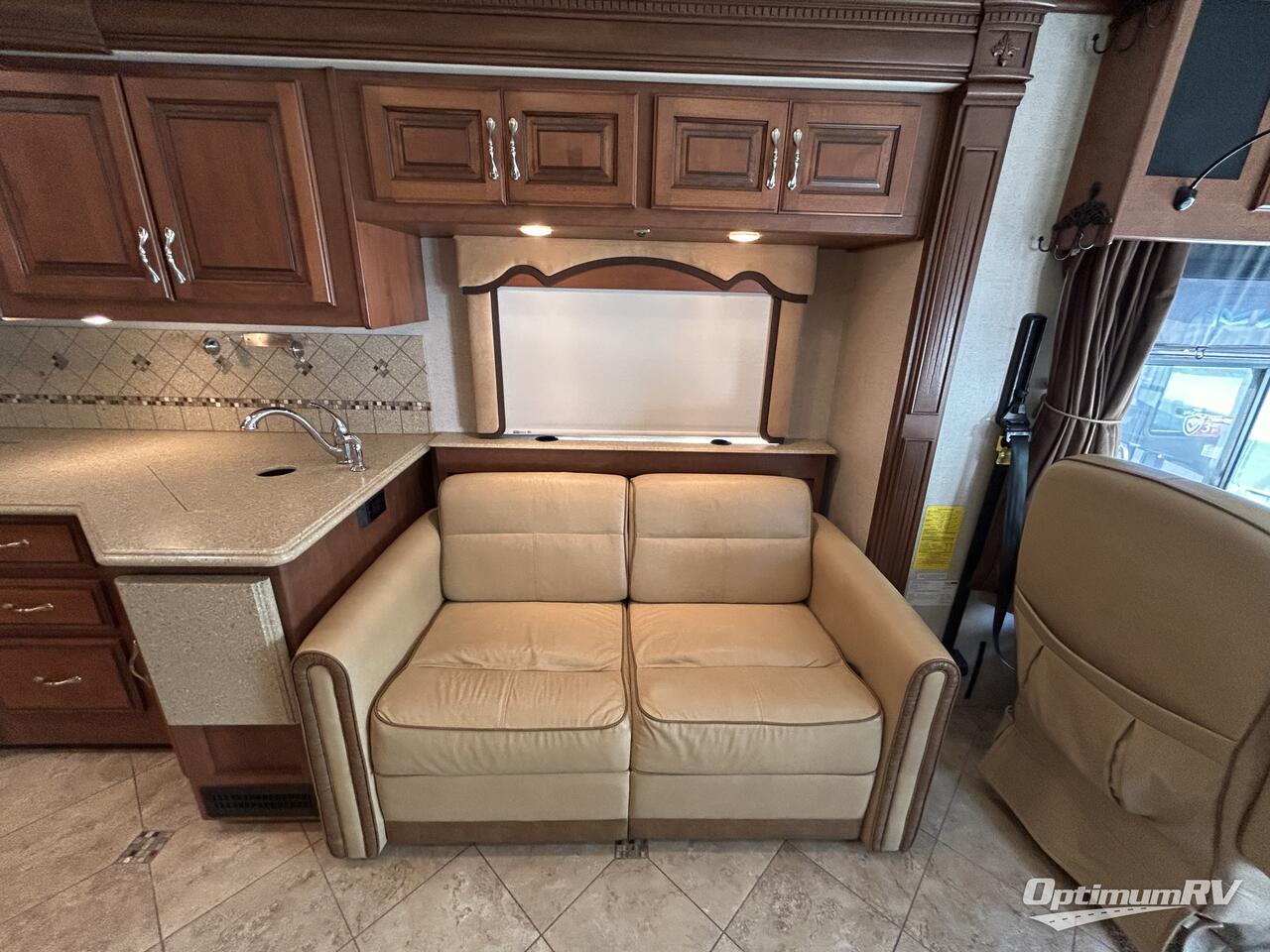 2012 Fleetwood Discovery 36J Photo 12