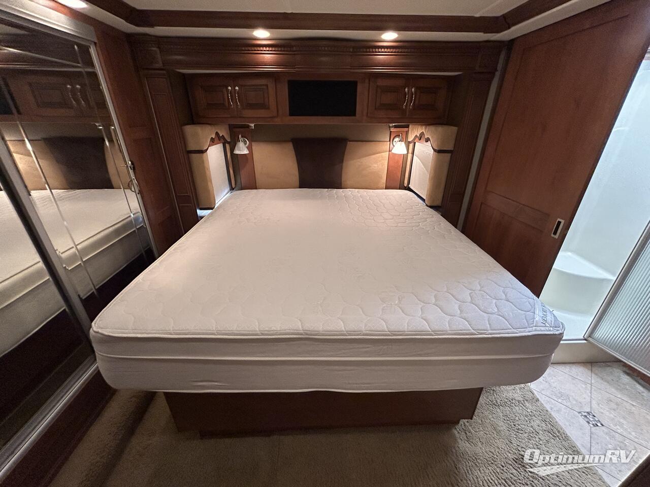 2012 Fleetwood Discovery 36J Photo 17