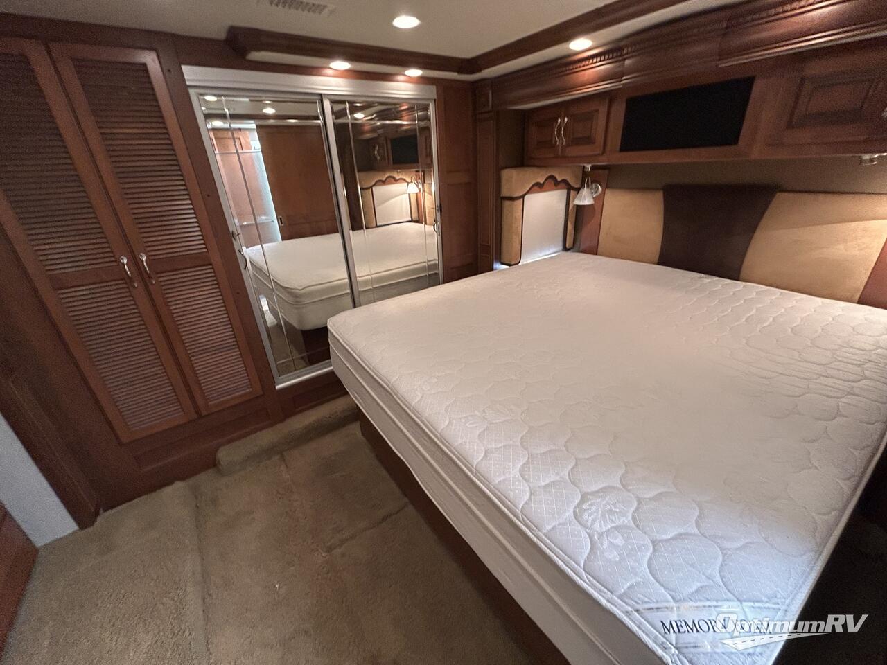 2012 Fleetwood Discovery 36J Photo 20