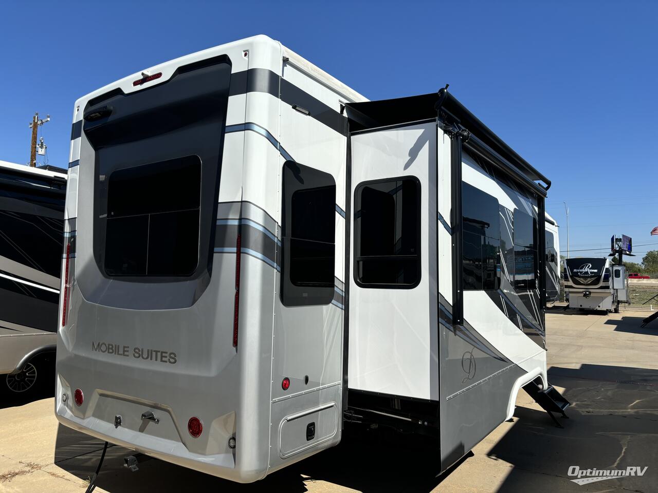 2024 DRV Luxury Suites Mobile Suites MS 36RSSB3 Photo 2