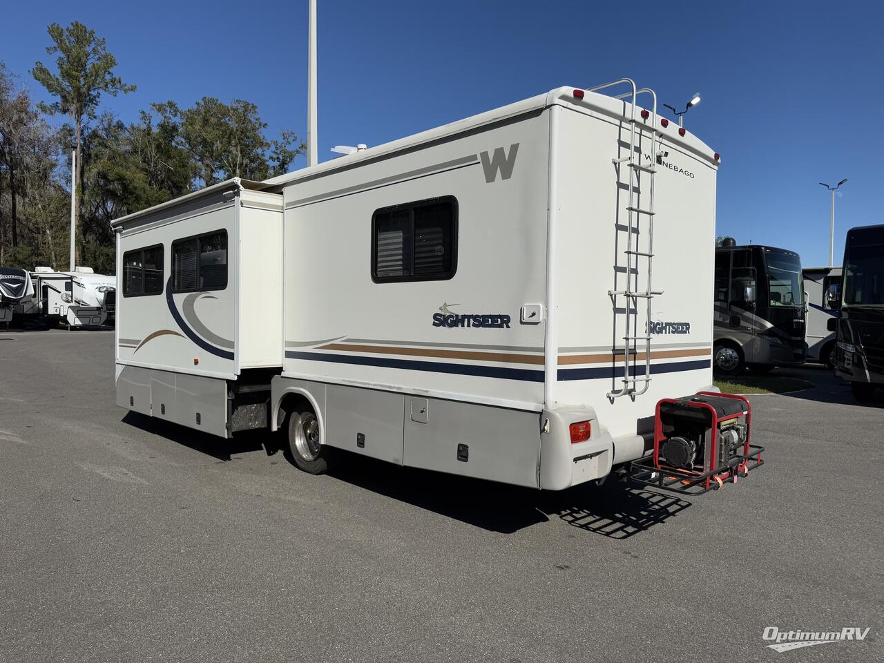 2004 Winnebago Sightseer 30B Photo 3