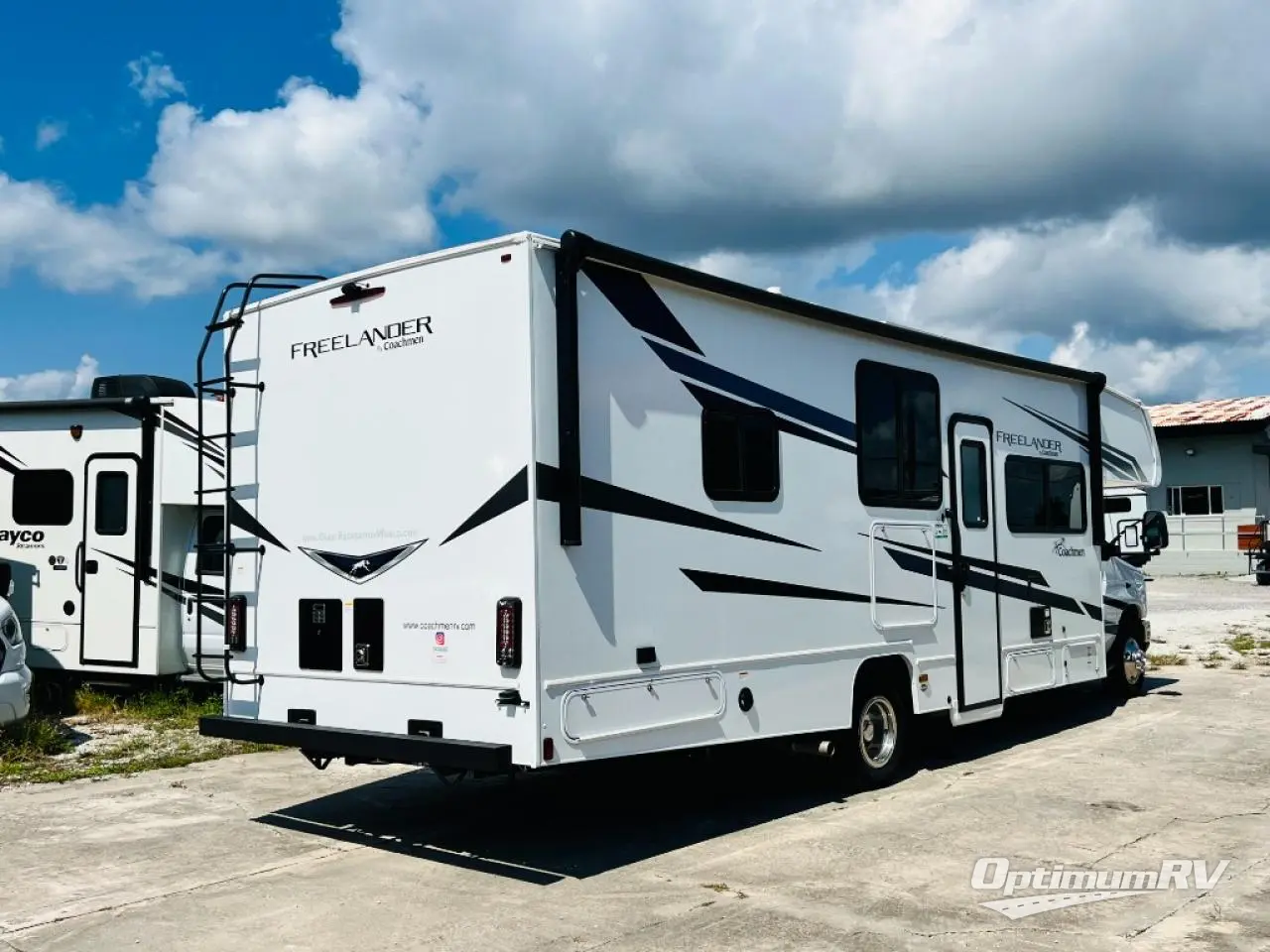 2023 Coachmen Freelander 29KB Photo 2