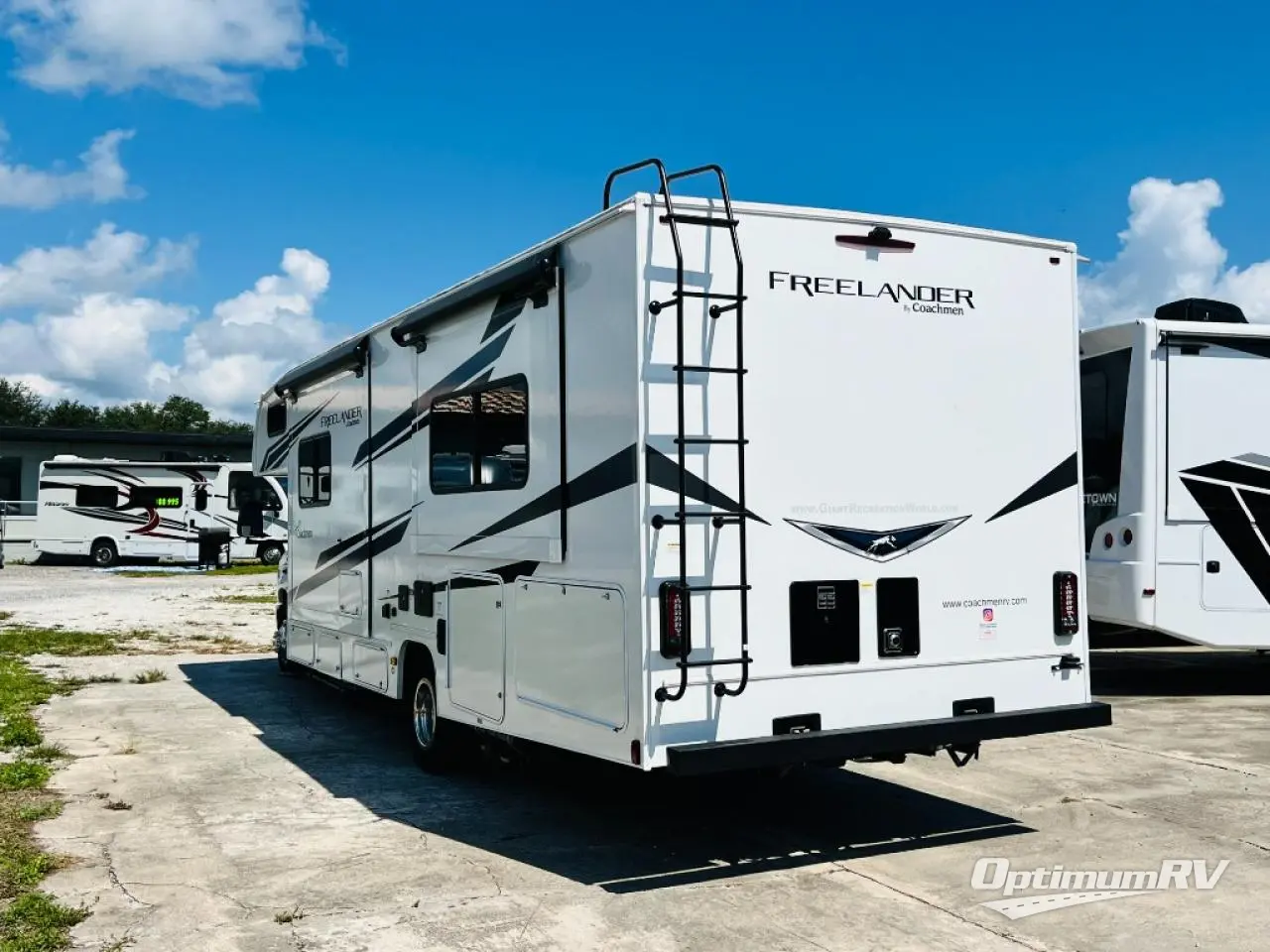 2023 Coachmen Freelander 29KB Photo 3