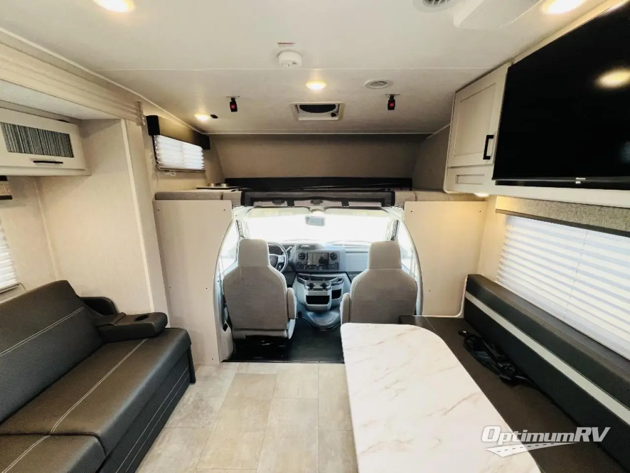 2023 Coachmen Freelander 29KB Photo 4