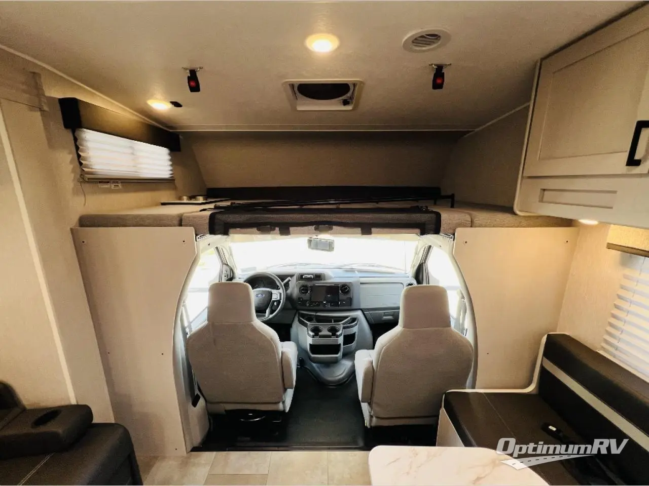 2023 Coachmen Freelander 29KB Photo 6