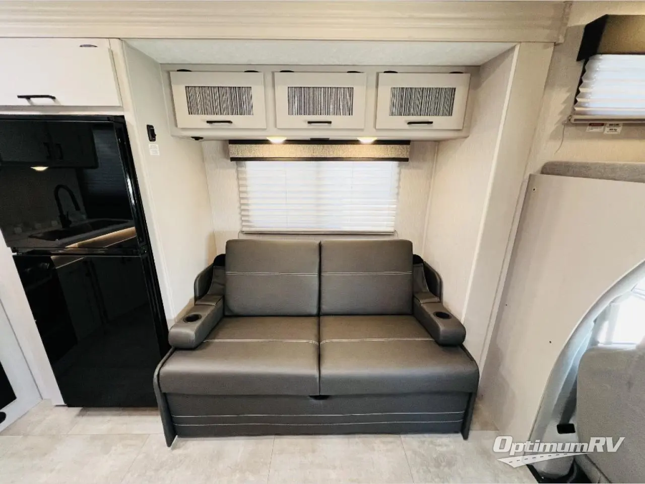 2023 Coachmen Freelander 29KB Photo 10