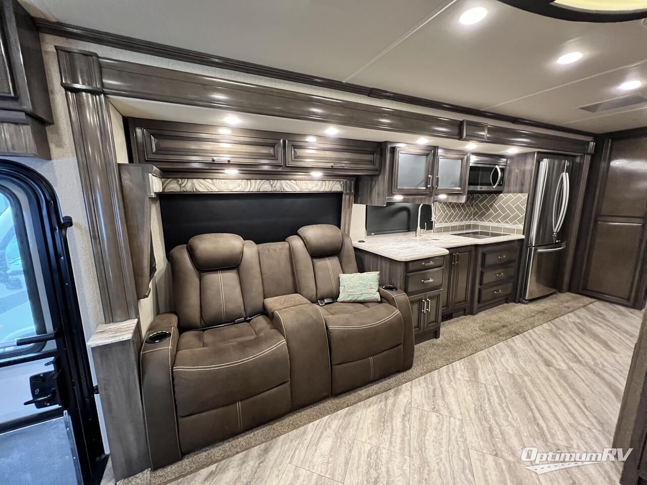 2019 Fleetwood Southwind 36P Photo 11