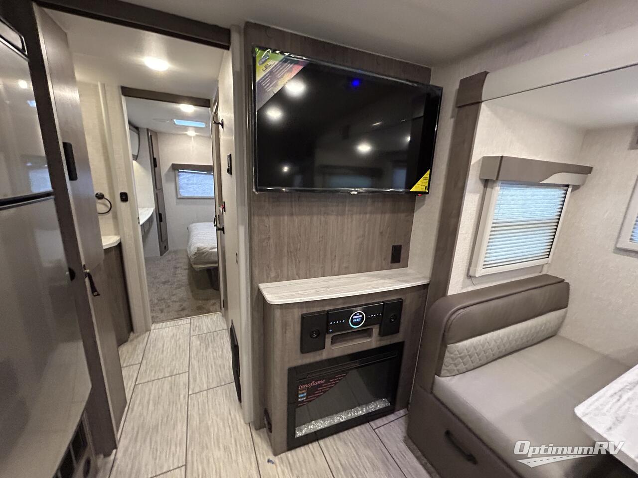 2025 Lance Lance Travel Trailers 2465 Photo 10