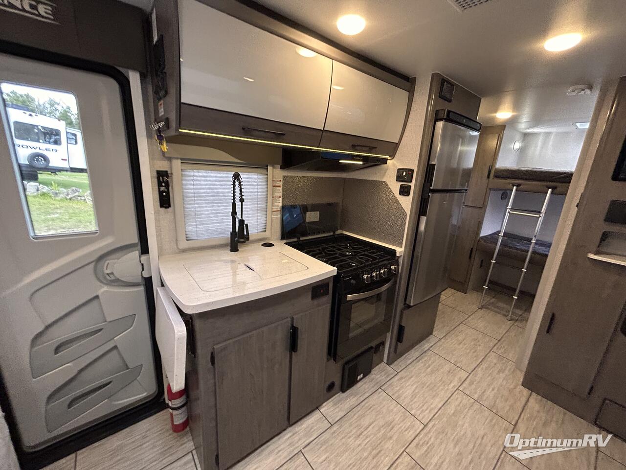 2025 Lance Lance Travel Trailers 2185 Photo 10