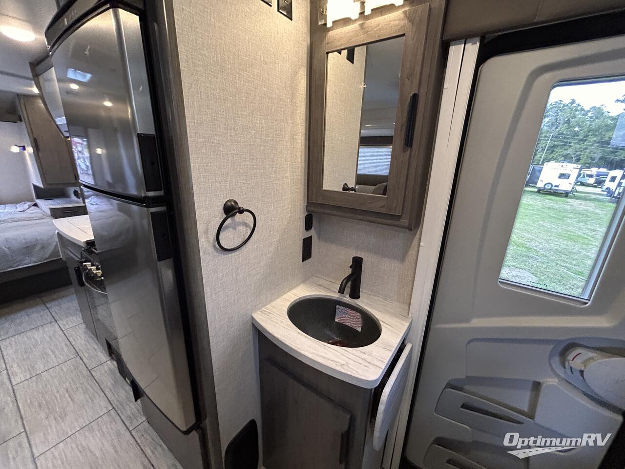 2025 Lance Lance Travel Trailers 2185 Photo 13