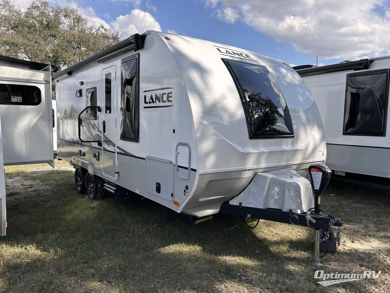 2025 Lance Lance Travel Trailers 1985 Photo 1