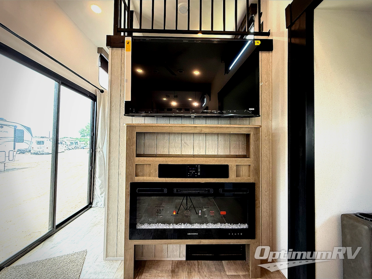 2025 Palomino Puma Destination 403LFT Photo 6