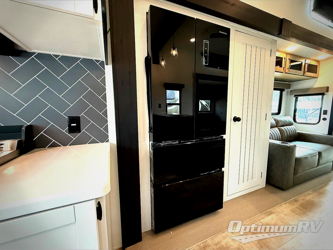 2025 Palomino Puma Destination 403LFT Photo 12