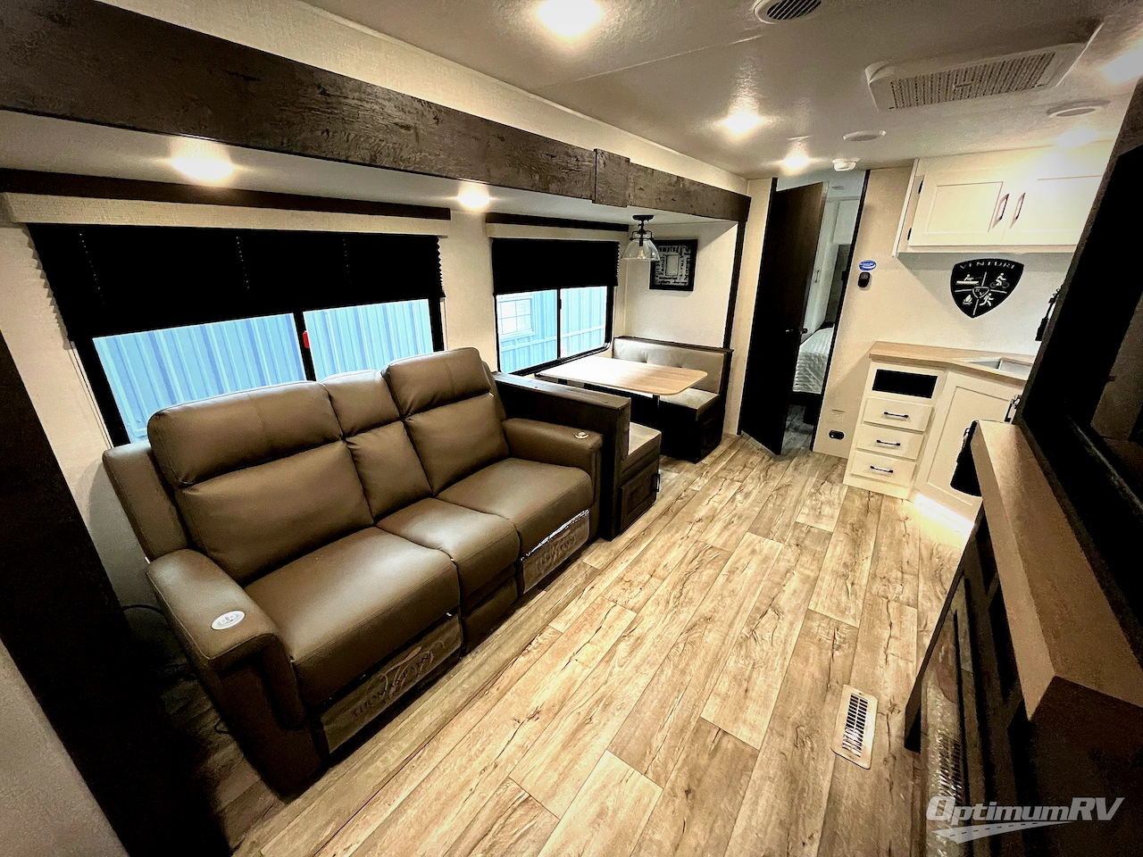 2025 Venture Sienna SA271VBH Photo 6