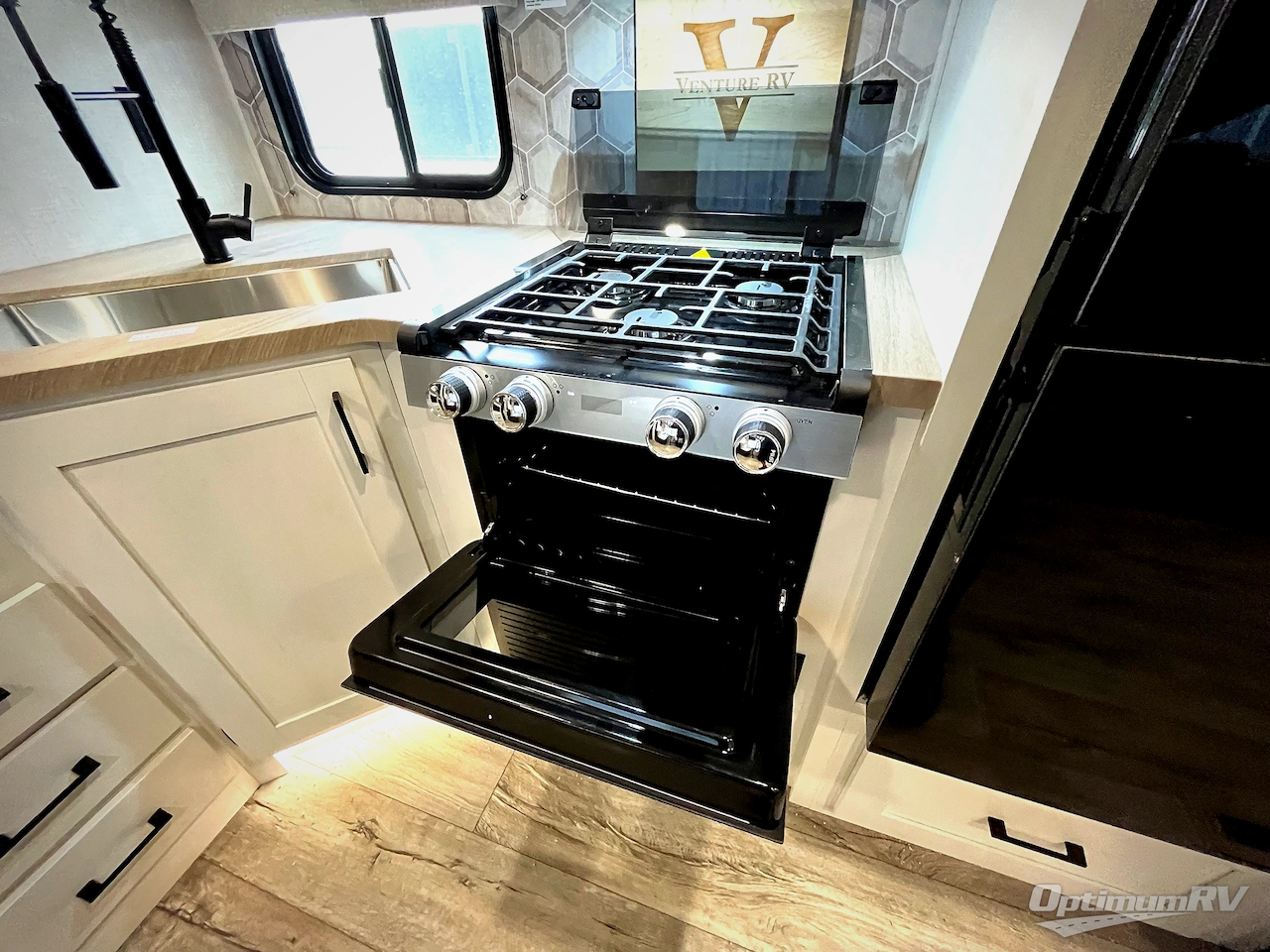 2025 Venture Sienna SA271VBH Photo 14
