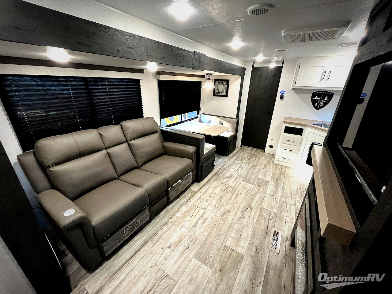 2025 Venture Sienna SA271VBH Photo 4