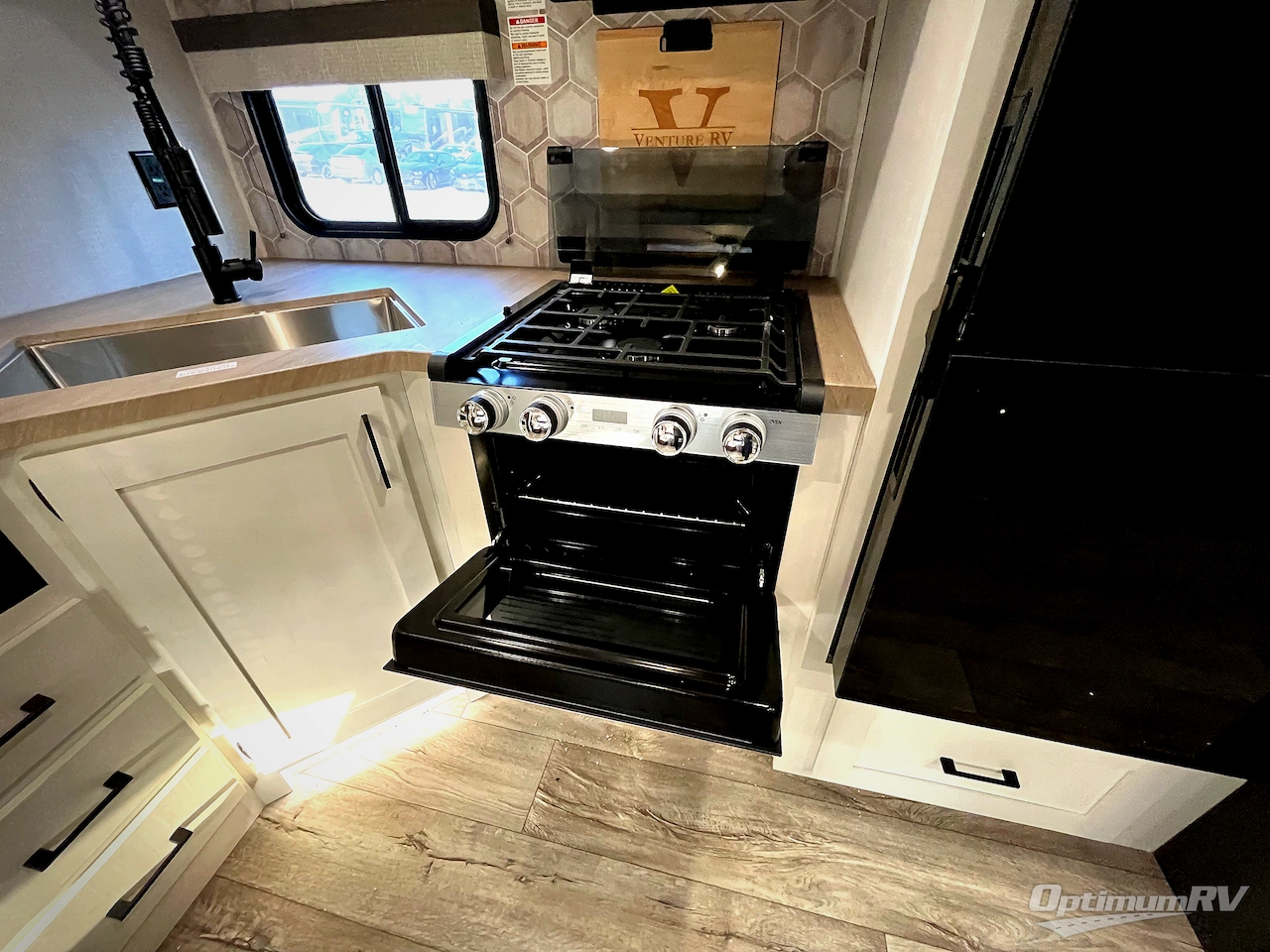 2025 Venture Sienna SA271VBH Photo 18