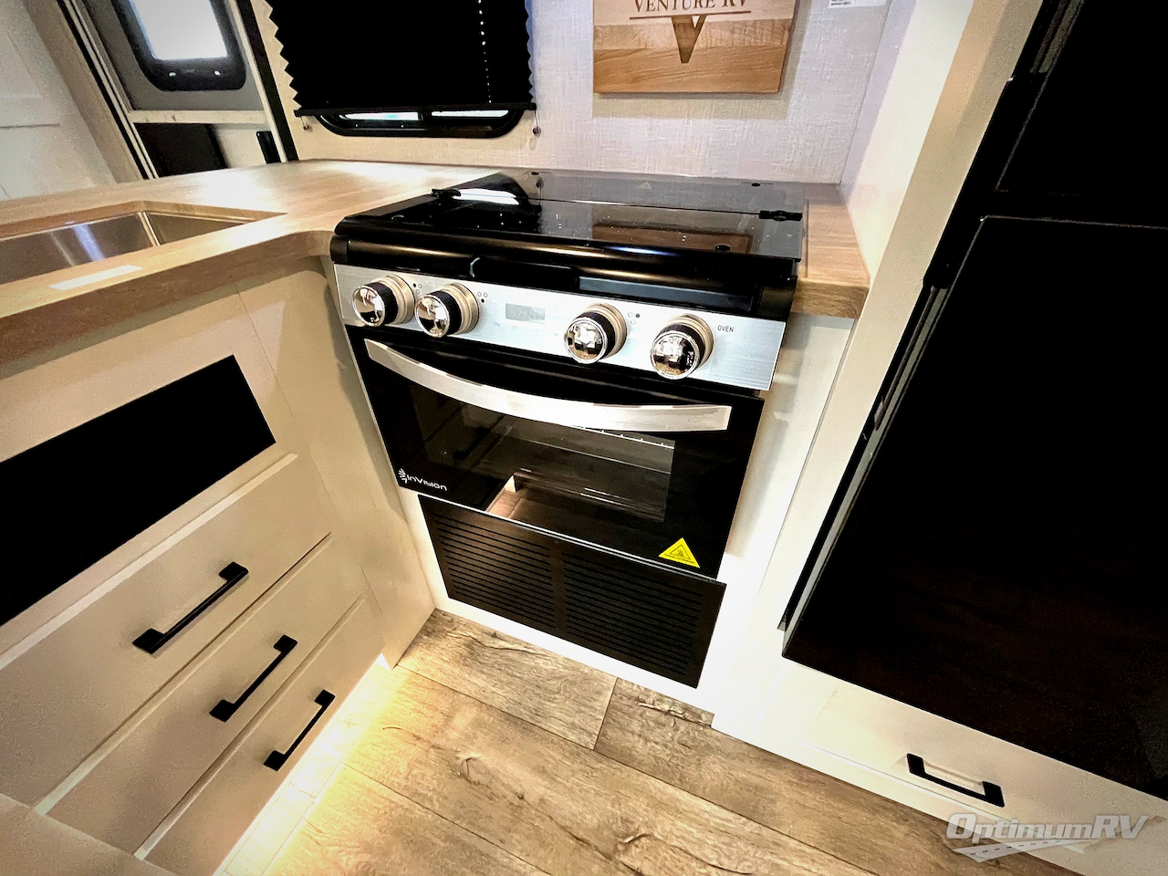 2025 Venture Sienna SA281VQB Photo 18