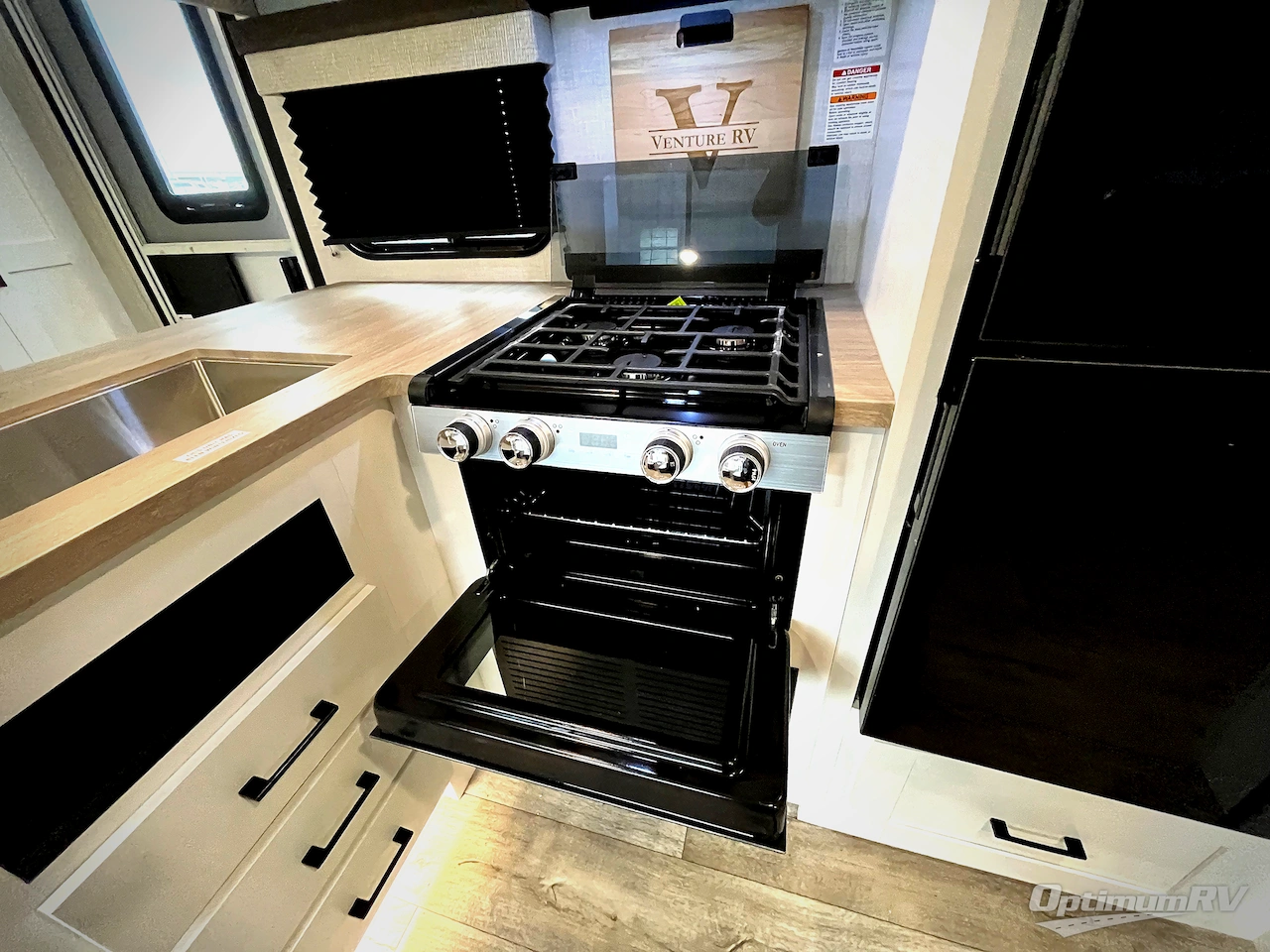 2025 Venture Sienna SA281VQB Photo 19