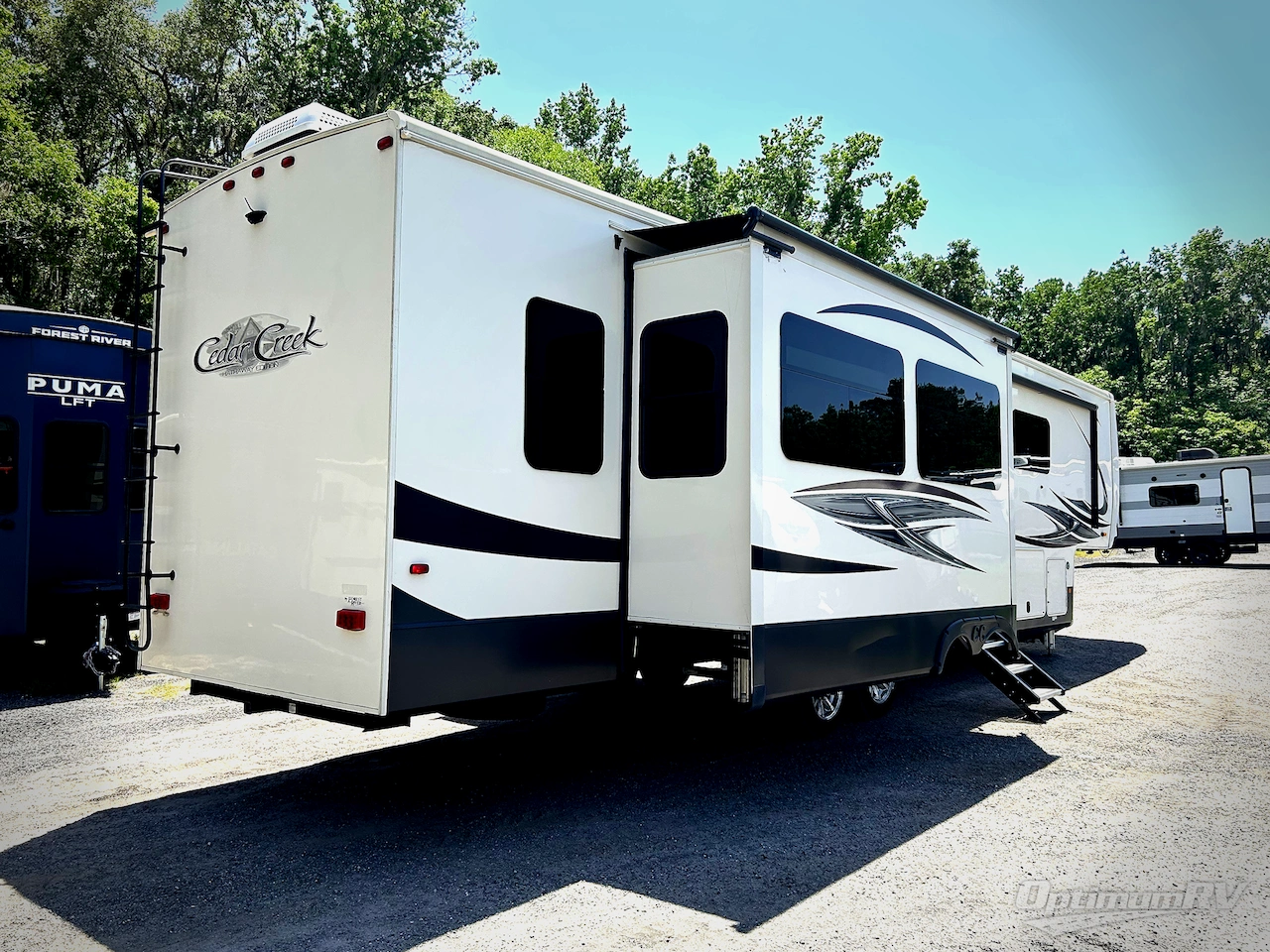 2021 Forest River Cedar Creek Hathaway Edition 38DBRK Photo 2