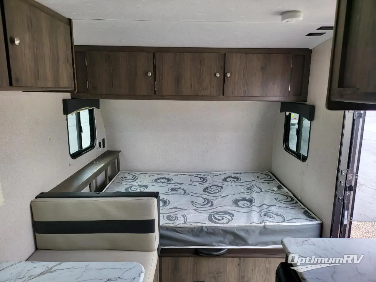 2021 Coachmen Clipper Ultra-Lite 17BH Photo 9