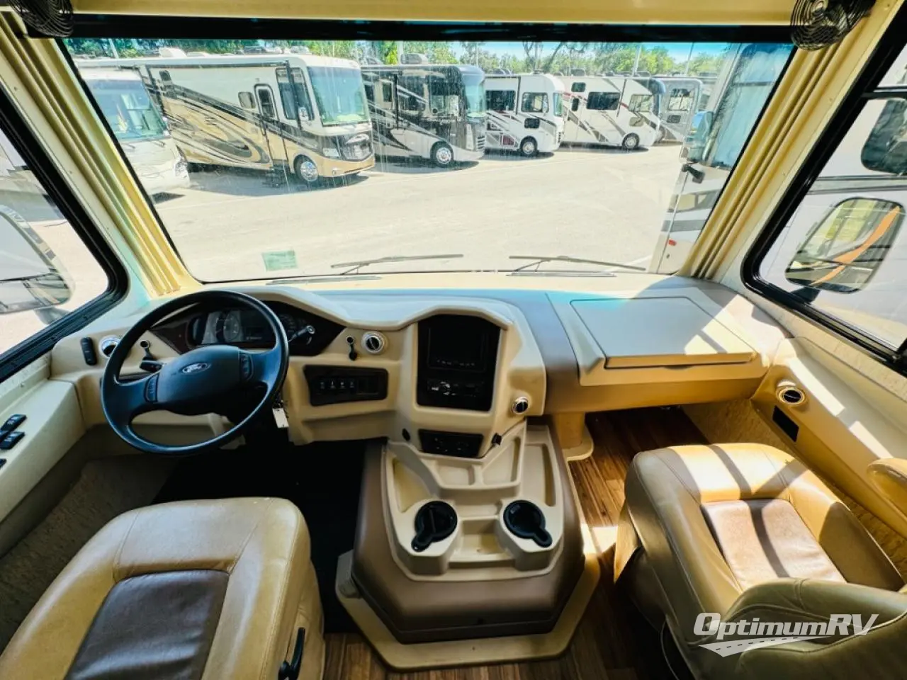 2019 Coachmen Mirada 34BH Photo 6