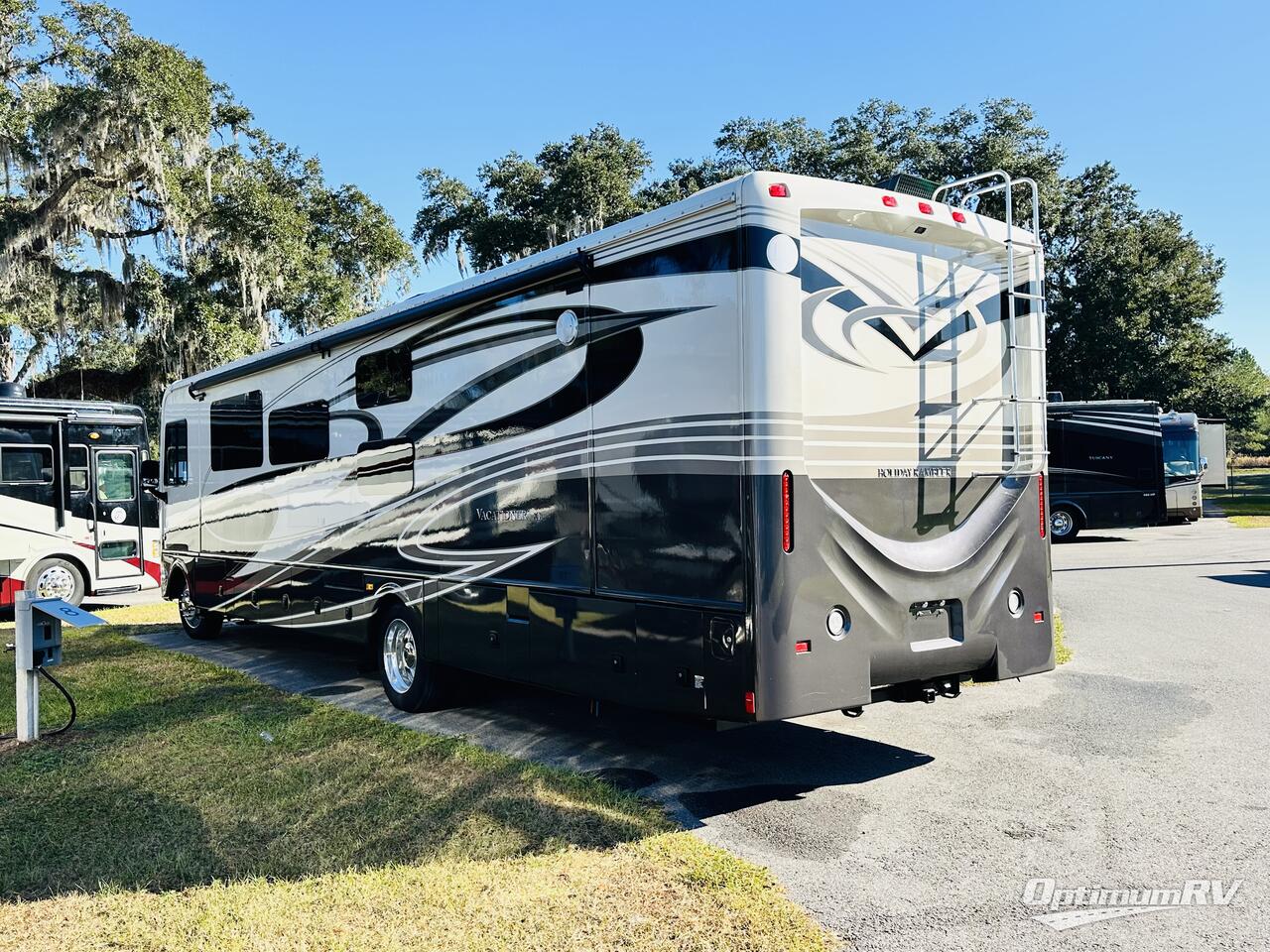 2018 Holiday Rambler Vacationer 36F Photo 3