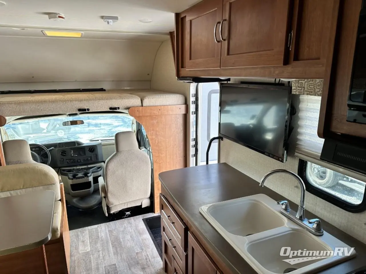 2017 Winnebago Minnie Winnie 27Q Photo 8