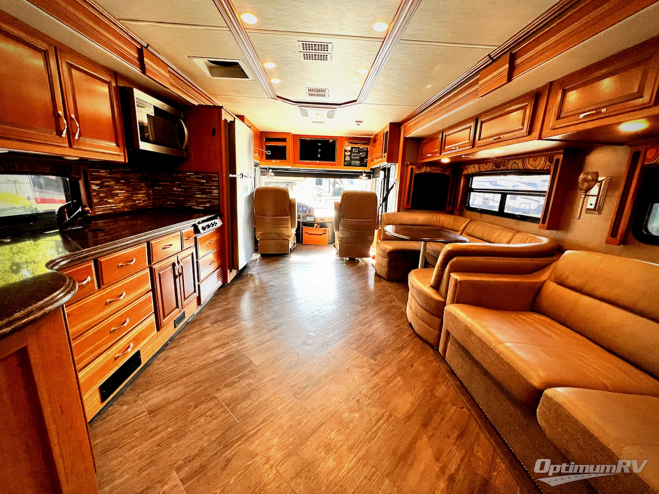 2016 Fleetwood Pace Arrow LXE 38B Photo 5