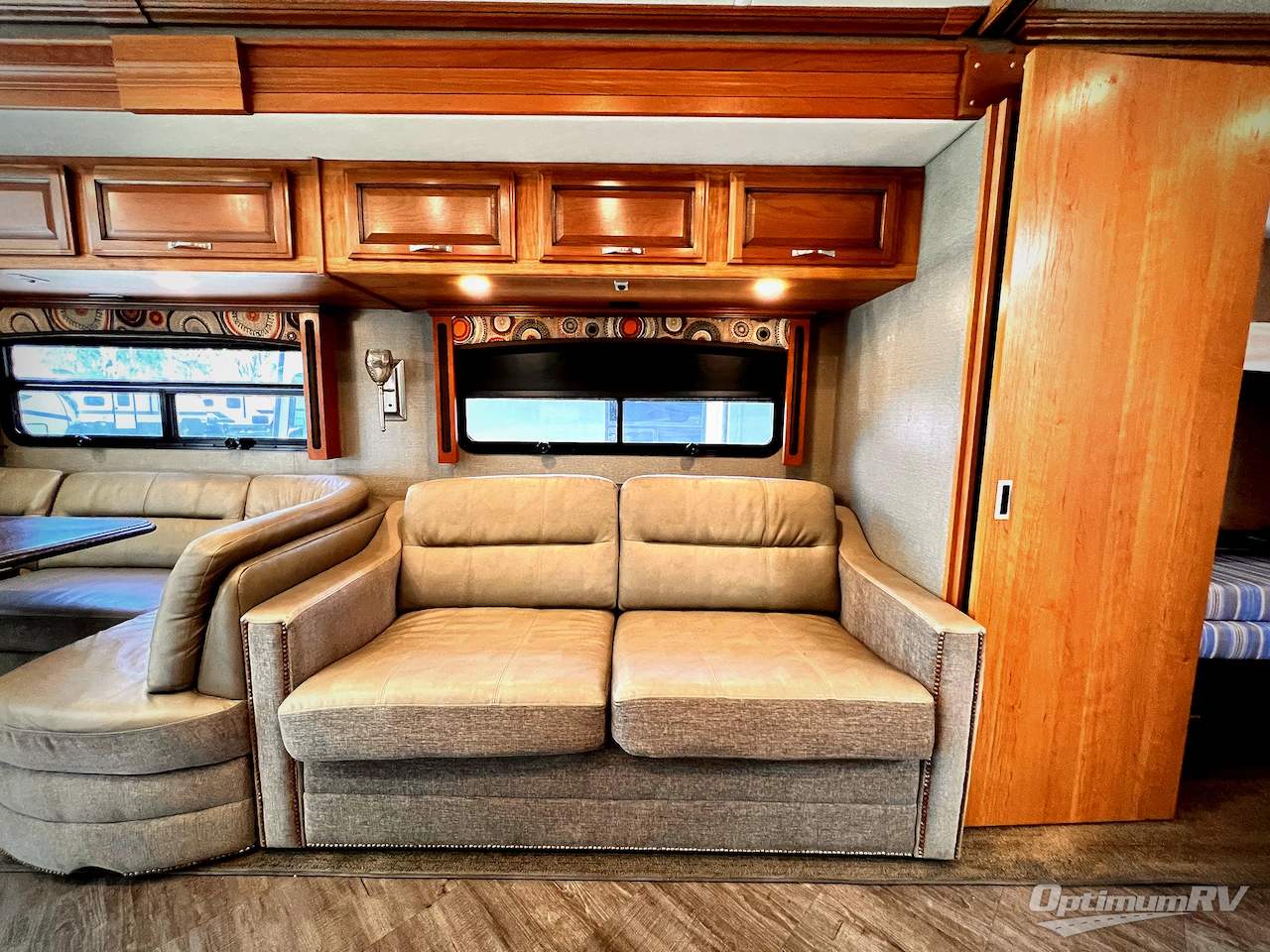 2016 Fleetwood Pace Arrow LXE 38B Photo 10