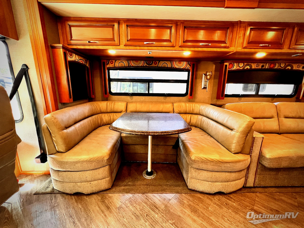 2016 Fleetwood Pace Arrow LXE 38B Photo 11