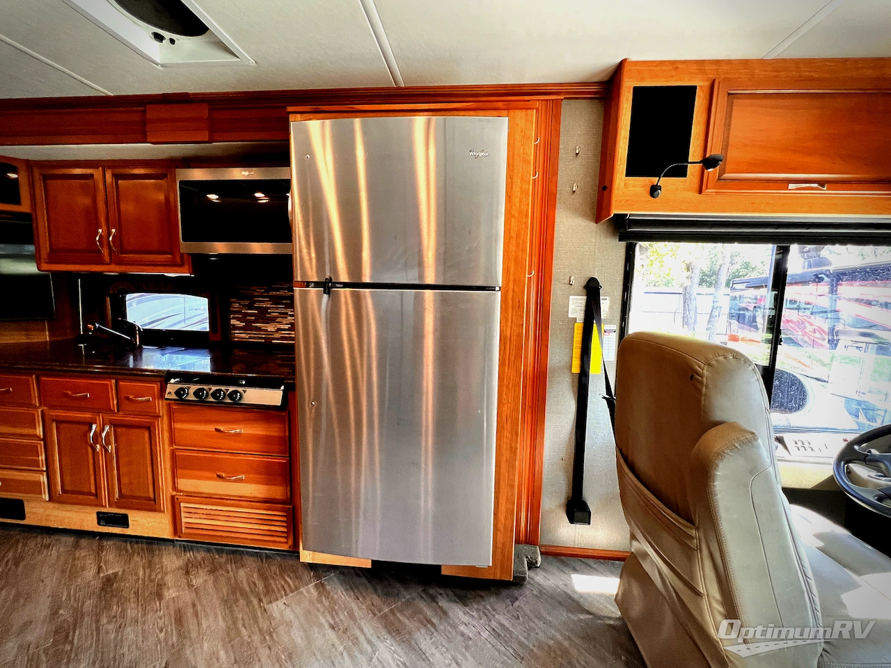 2016 Fleetwood Pace Arrow LXE 38B Photo 16