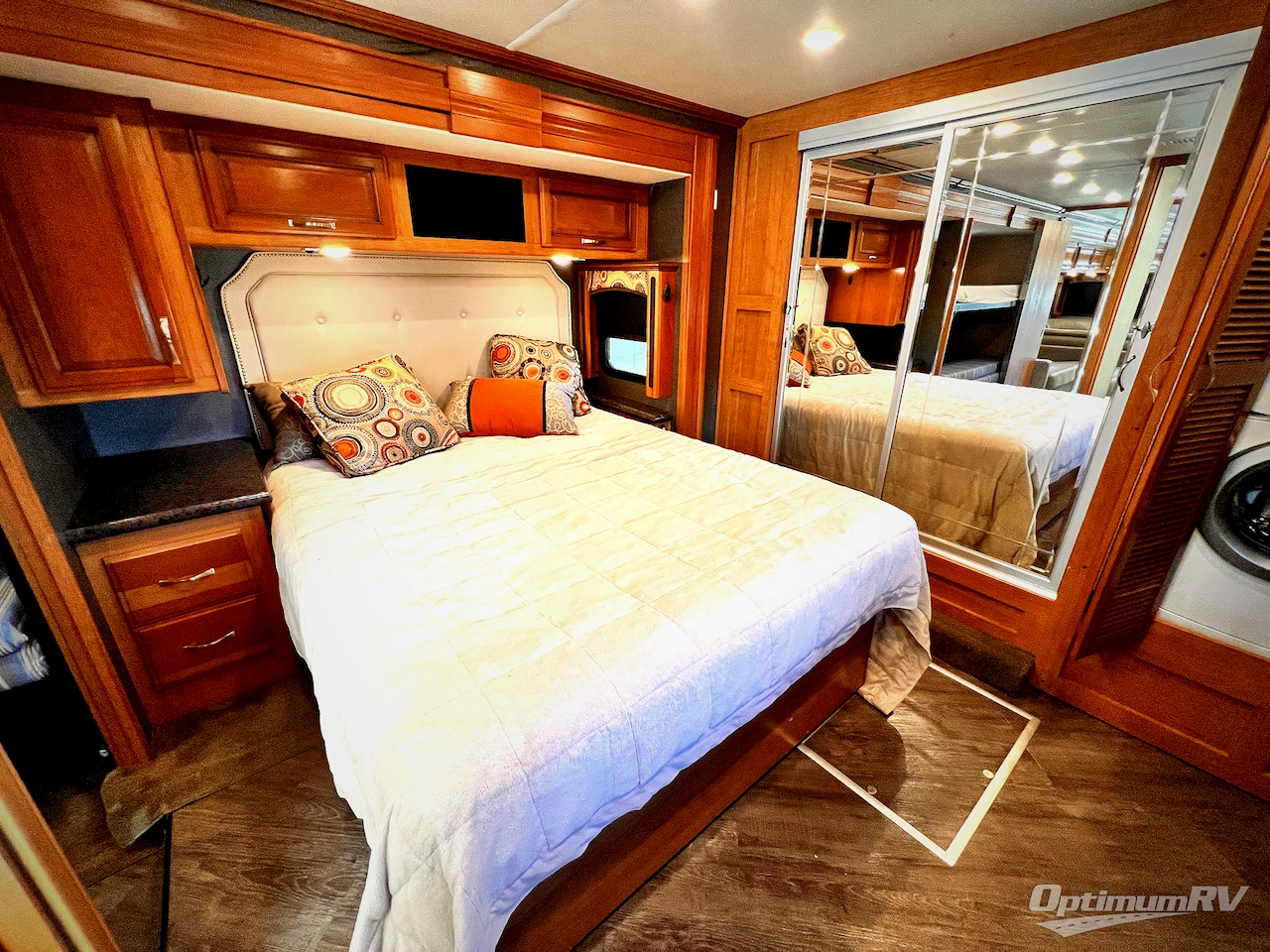 2016 Fleetwood Pace Arrow LXE 38B Photo 19
