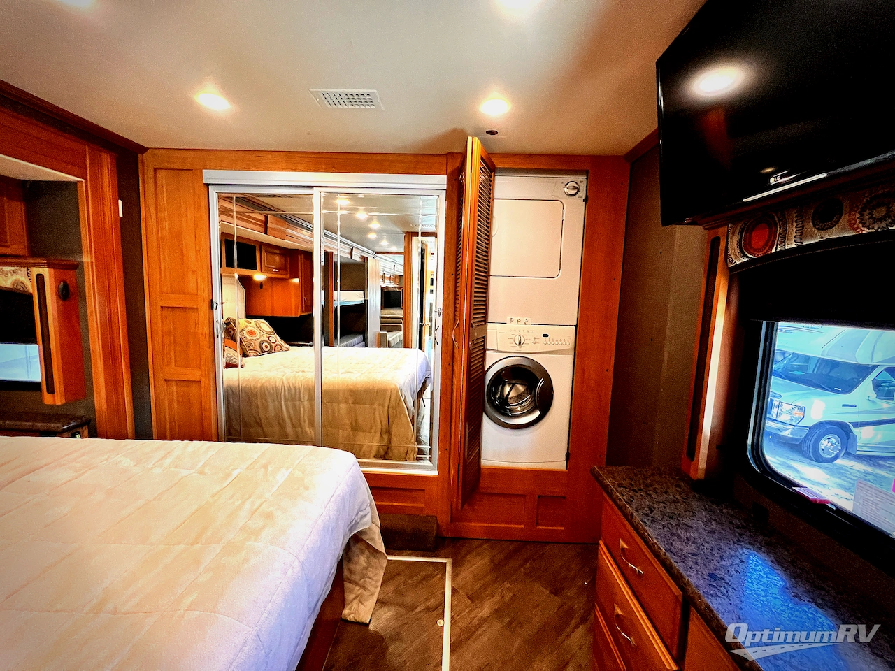 2016 Fleetwood Pace Arrow LXE 38B Photo 20