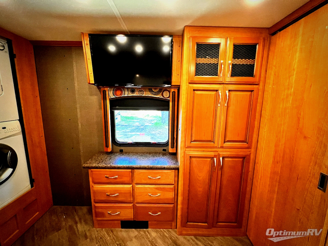 2016 Fleetwood Pace Arrow LXE 38B Photo 21
