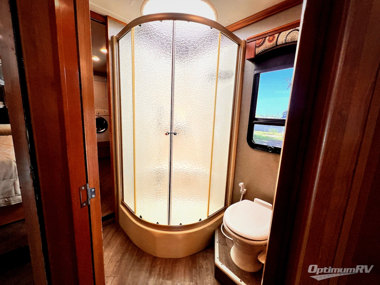 2016 Fleetwood Pace Arrow LXE 38B Photo 23