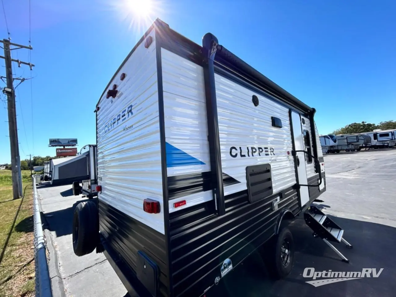 2020 Coachmen Clipper Ultra-Lite 17FQS Photo 2