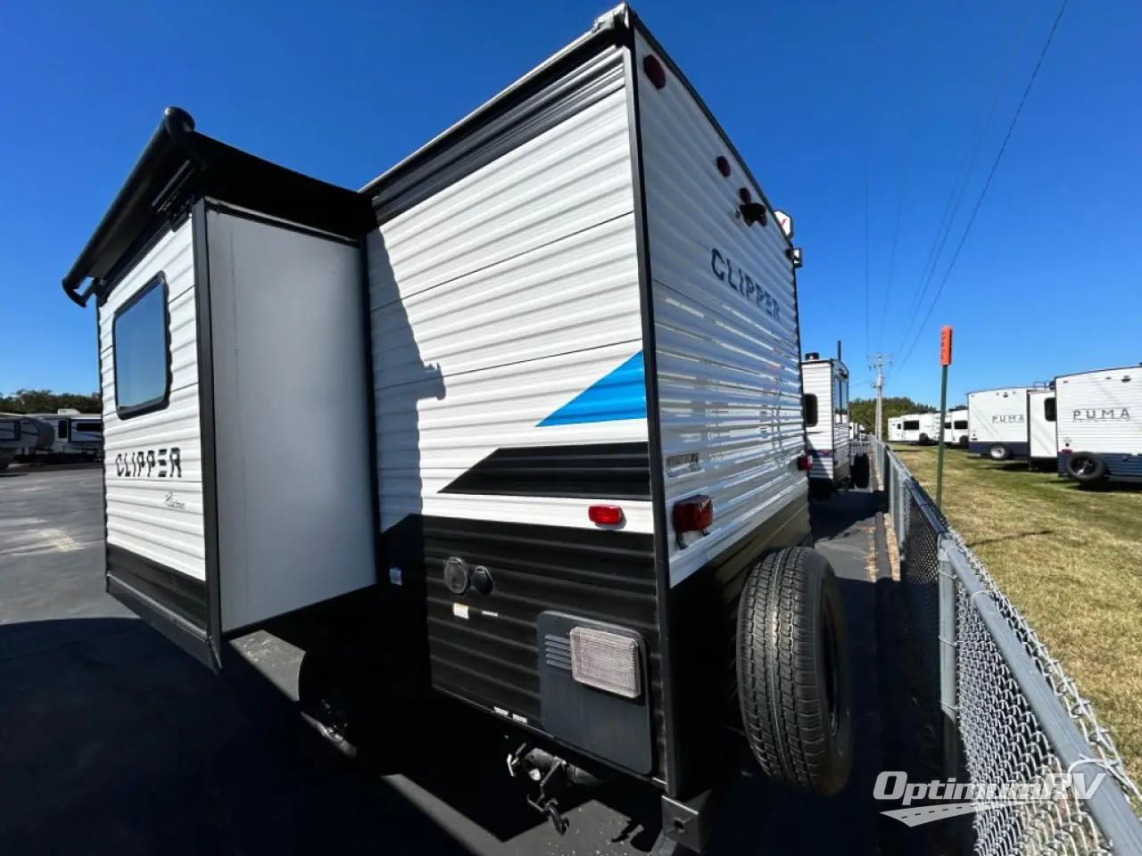 2020 Coachmen Clipper Ultra-Lite 17FQS Photo 3