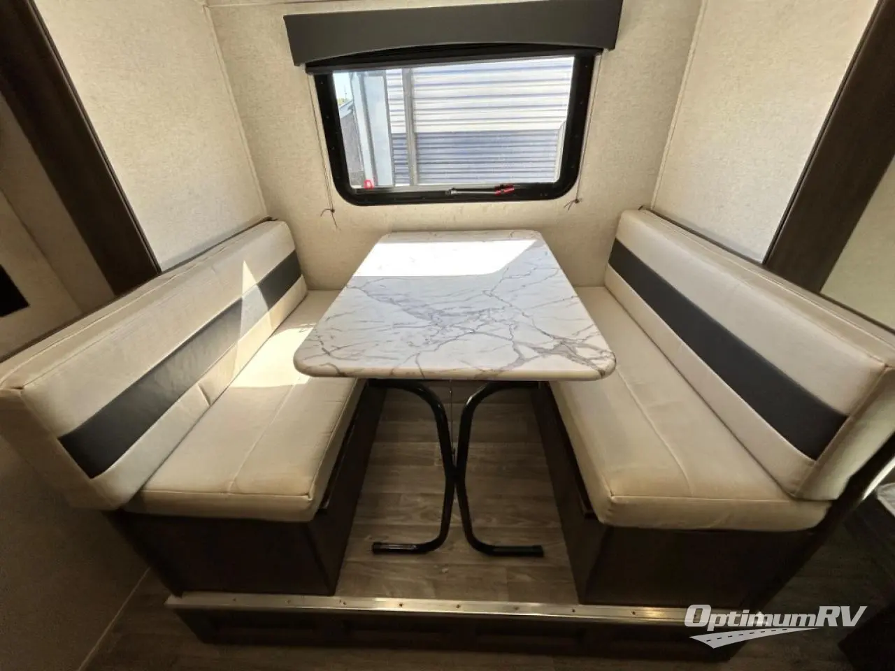 2020 Coachmen Clipper Ultra-Lite 17FQS Photo 7