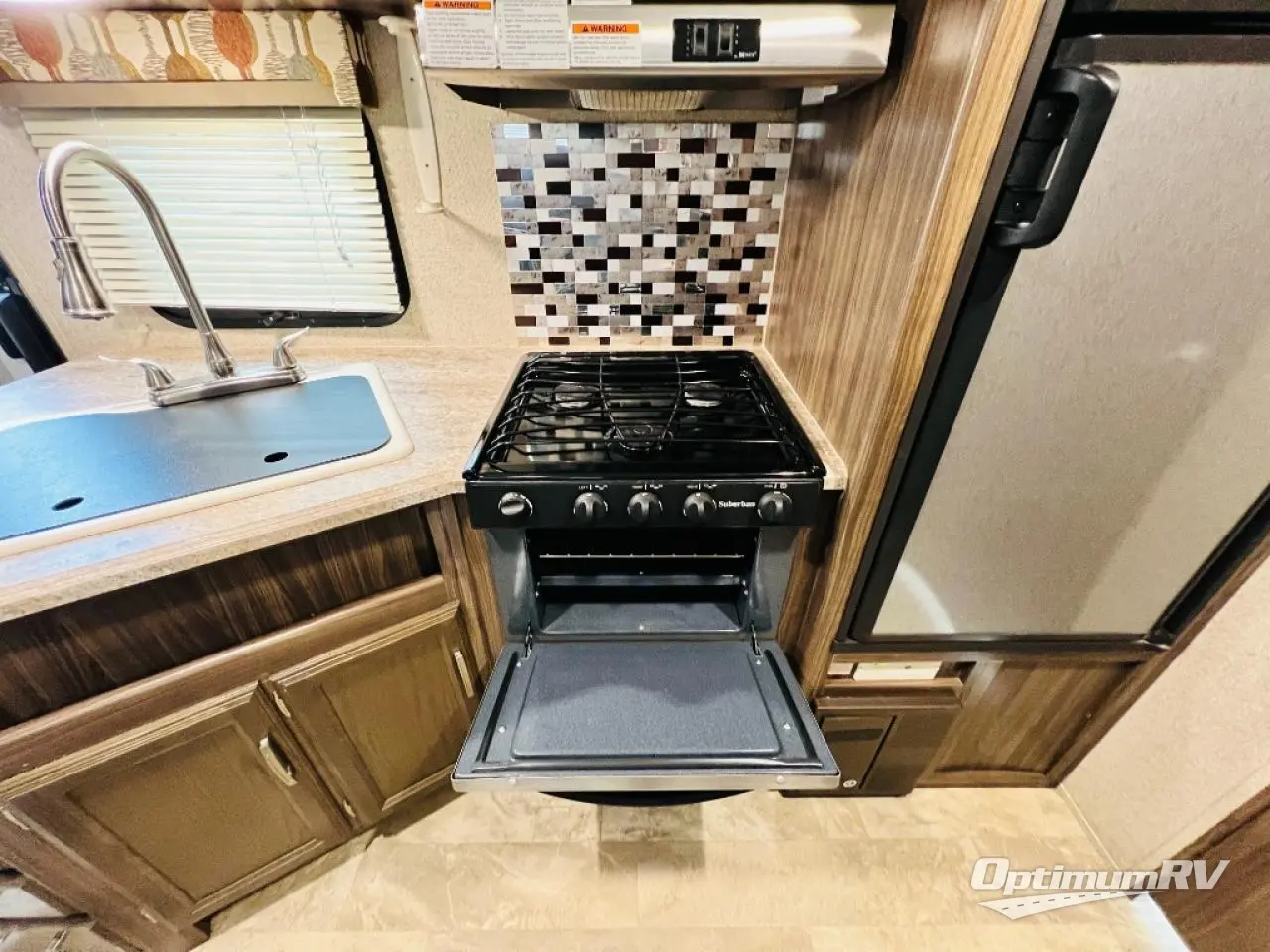 2017 Coachmen Apex Ultra-Lite 215RBK Photo 11