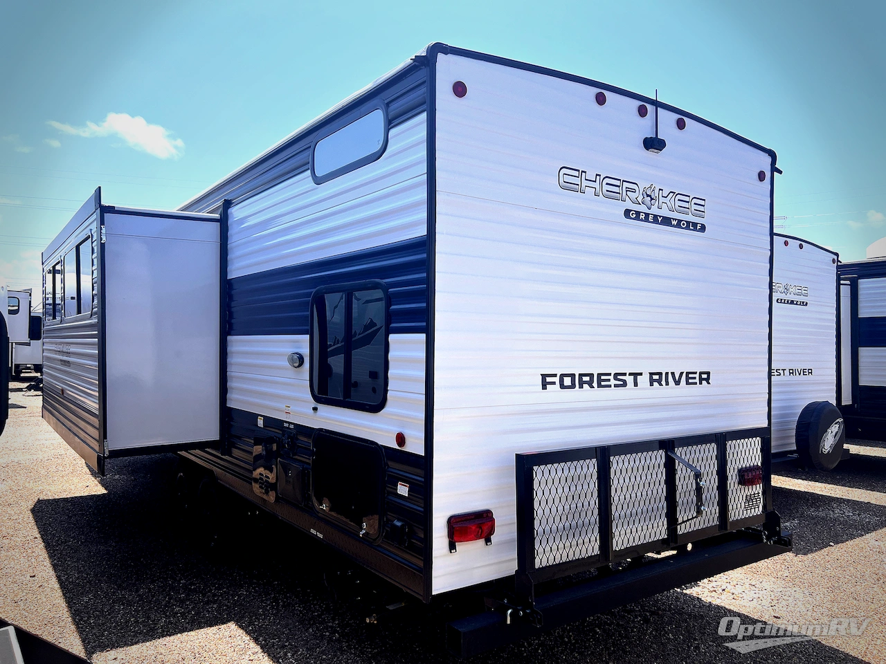 2025 Forest River Cherokee Grey Wolf 26KF Photo 3