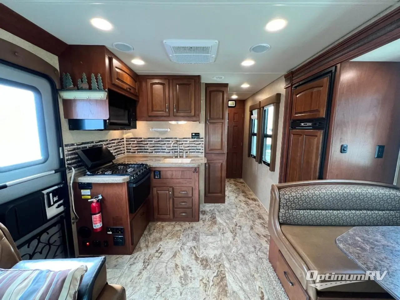 2015 Jayco Greyhawk 31DS Photo 4