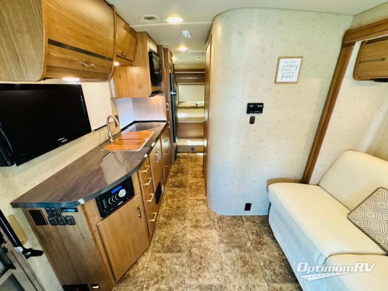 2014 Itasca Navion IQ 24G Photo 7