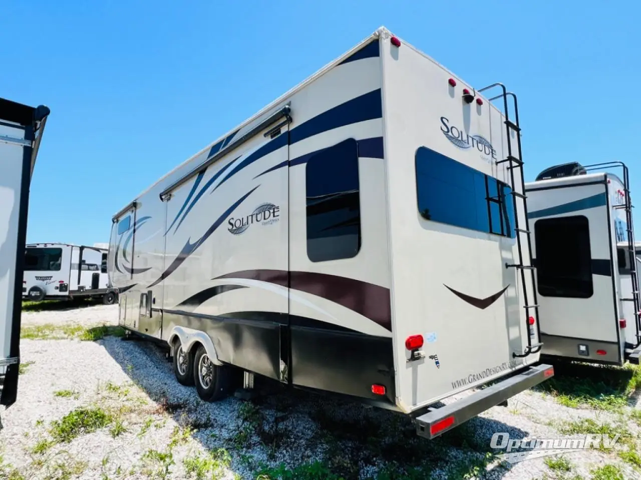 2017 Grand Design Solitude 321RL Photo 3