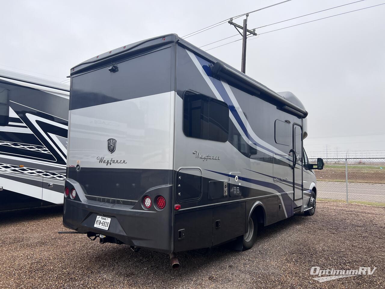 2019 Tiffin Wayfarer 24 TW Photo 2