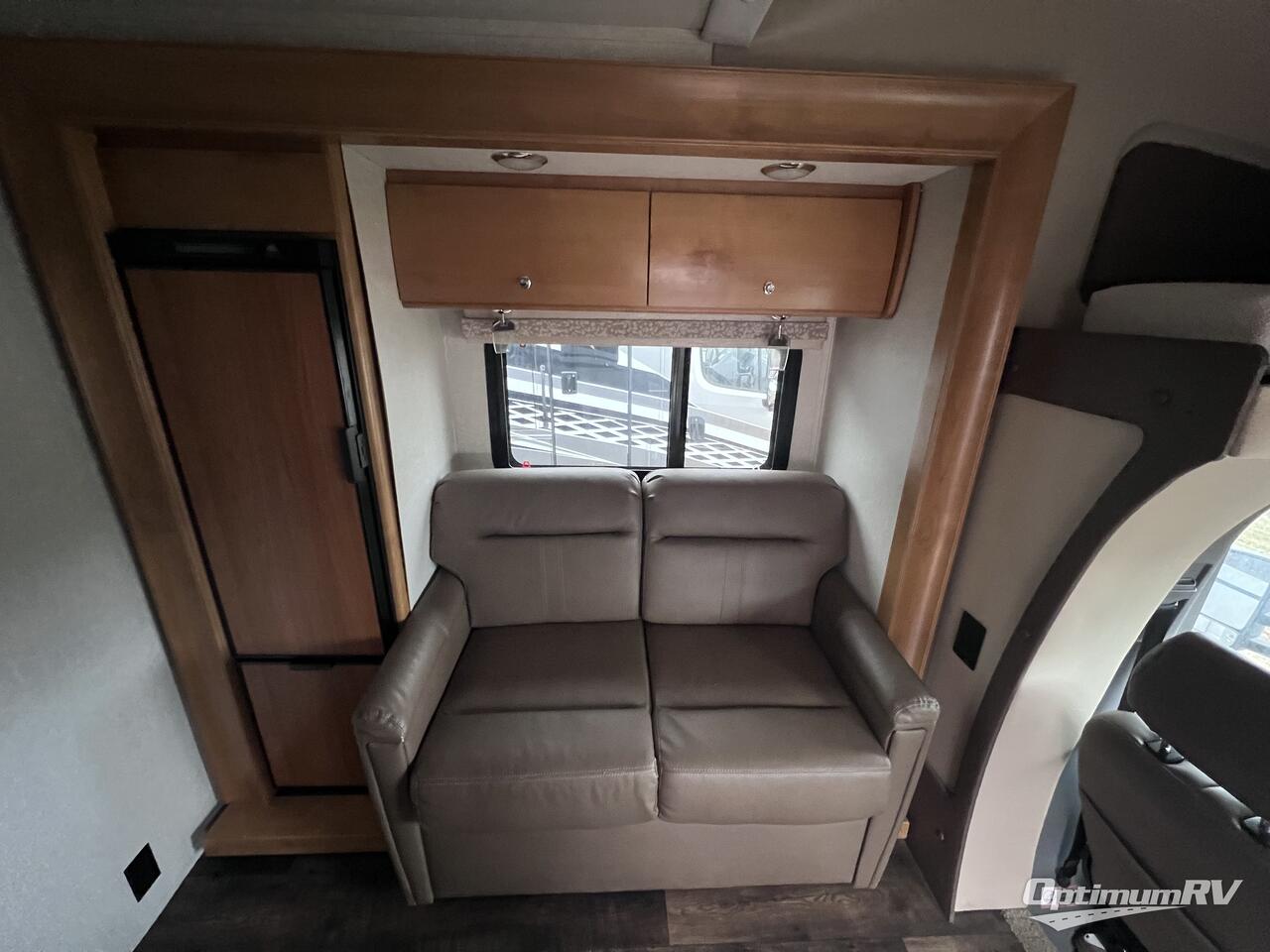 2019 Tiffin Wayfarer 24 TW Photo 8