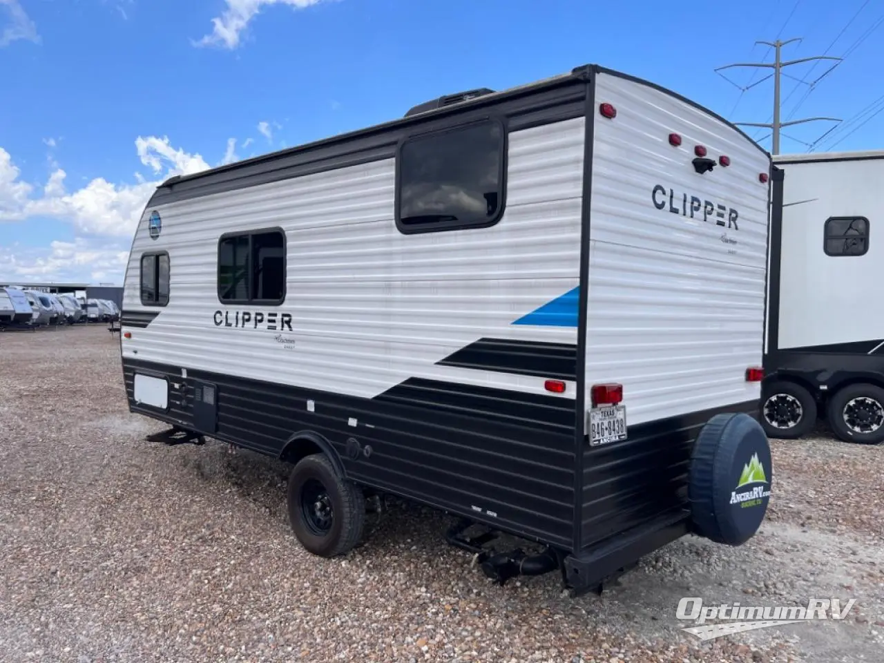 2021 Coachmen Clipper Cadet 17CBH Photo 3